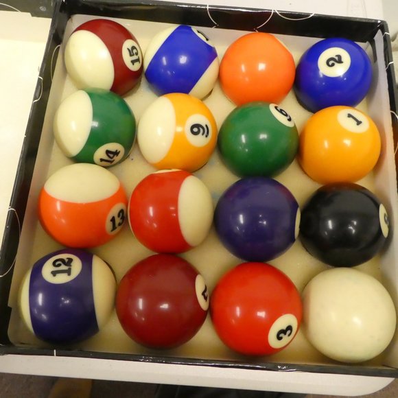 Aramith set of billard balls - Picture 2 of 3